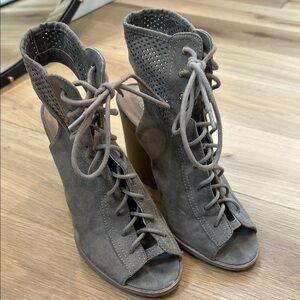 Altar’d State Gray Lace-Up Women's Shoes